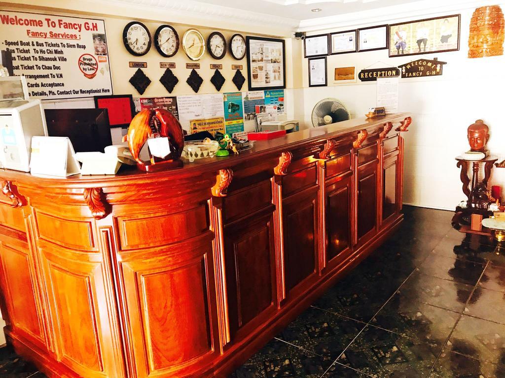 Fancy Guesthouse Пномпень Экстерьер фото